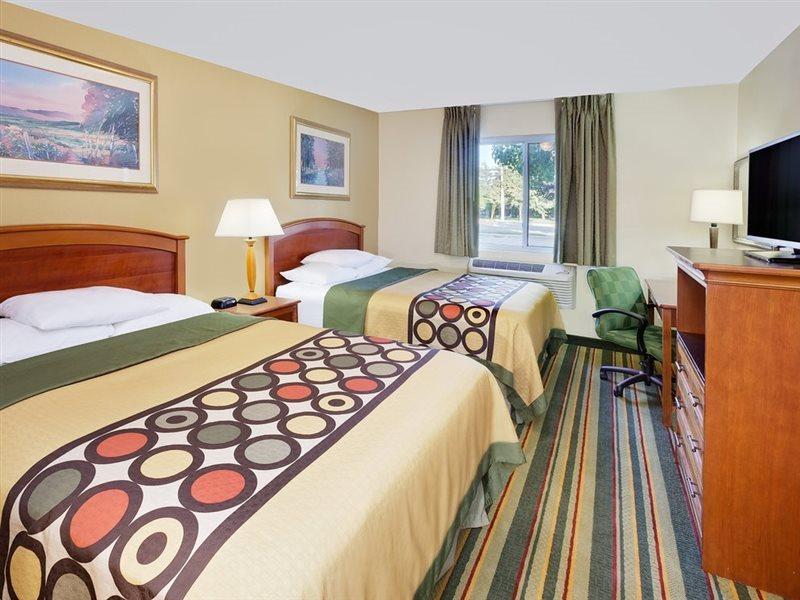 Super 8 By Wyndham Mt. Pleasant Hotel Mount Pleasant Exterior photo